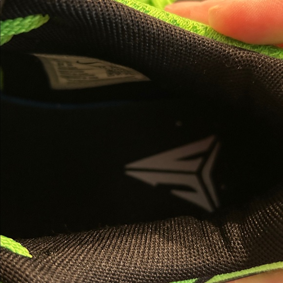 Nike Ja Morant 2 NRG NY Basketball Sneakers Size Size 5.5Y w/Box - Picture 13 of 16